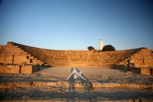 Маяк и амфитеатр в Пафосе, территория ЮНЕСКО, Кипр