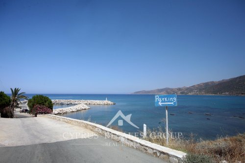 Дорога к рыбной таверне Каналли в гавани Помос, Кипр