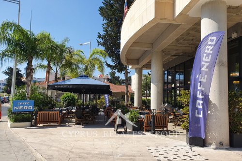 Новое кафе “Кафе Неро” в центре Пафоса возле здания суда, Кипр