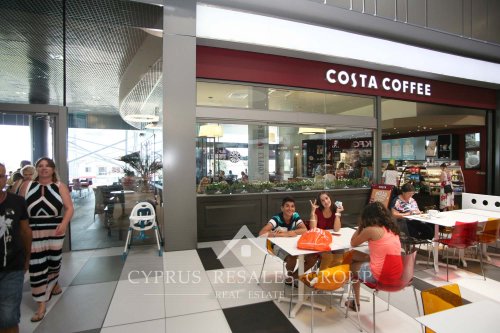 Кафе Коста Кофе в торговом центре Пафоса, Кипр