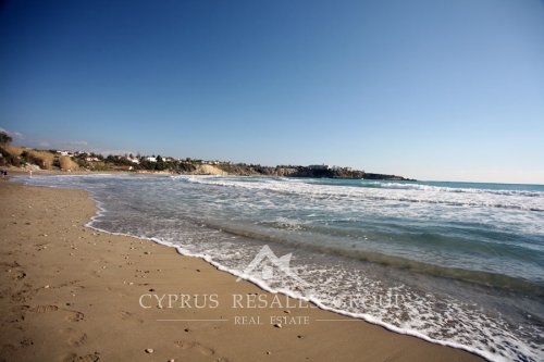 Корал Бэй в феврале, Кипр