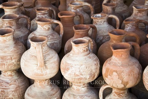Кипр славится керамикой ручной работы, которая совершенствовалась на протяжении поколений.