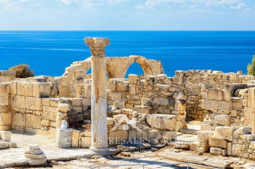 Древние римские руины в Курион располагают некоторыми из самых потрясающих мозаик на Кипре. 