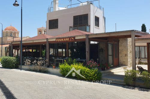 Ресторан Вукани на площади Талы, Кипр